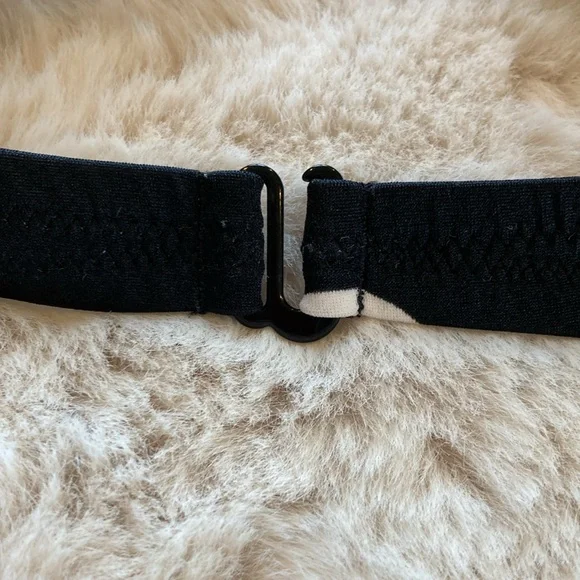 Vintage J. Crew bikini top. Size 4. - Picture 7 of 13